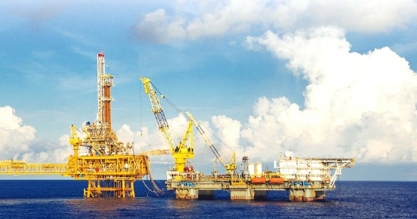 Giá thuê giàn khoan chịu áp lực ngắn hạn, “ông lớn” dầu khí vẫn được dự báo tăng trưởng mạnh